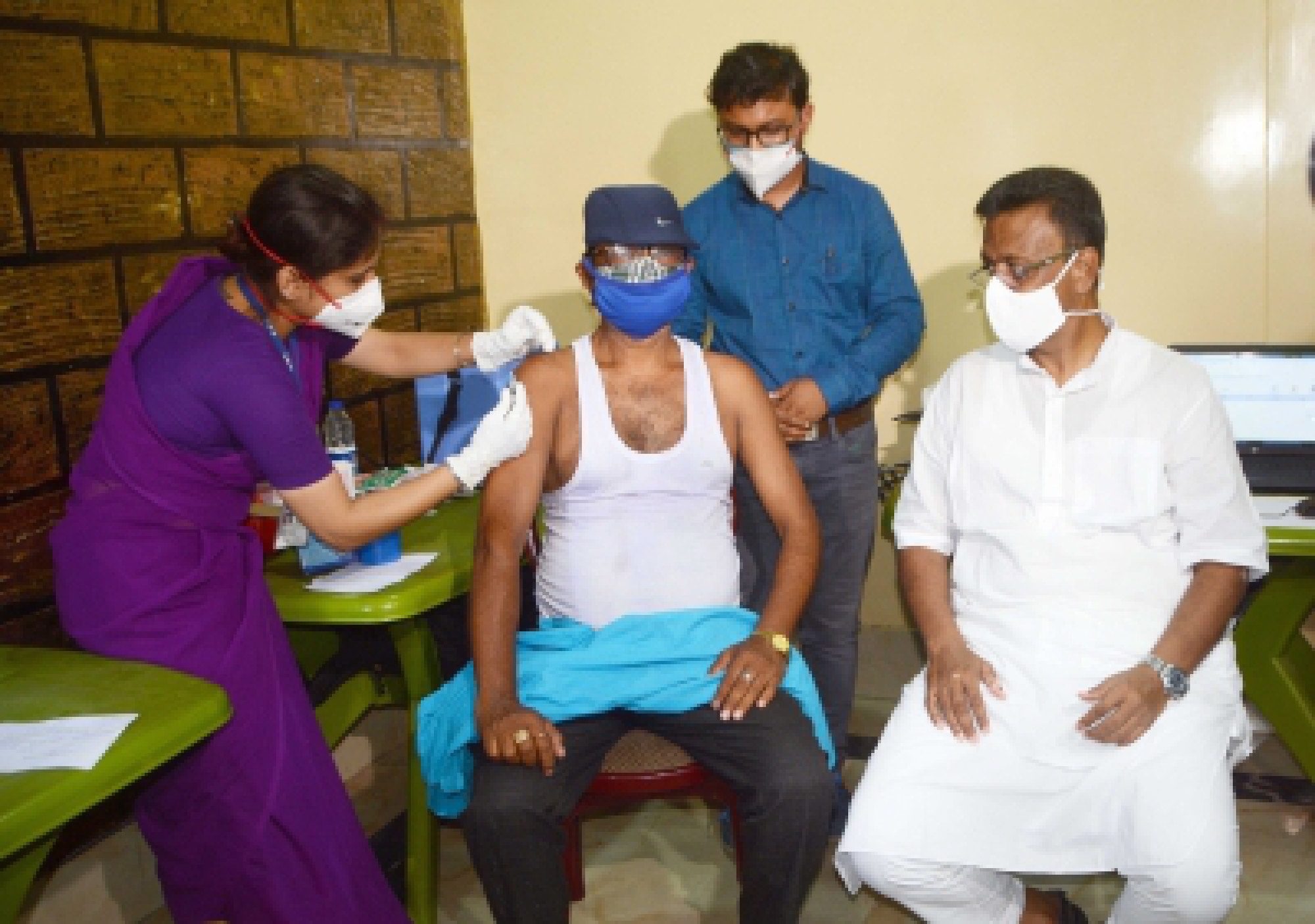 Every 10th household in India report active COVID-19 case