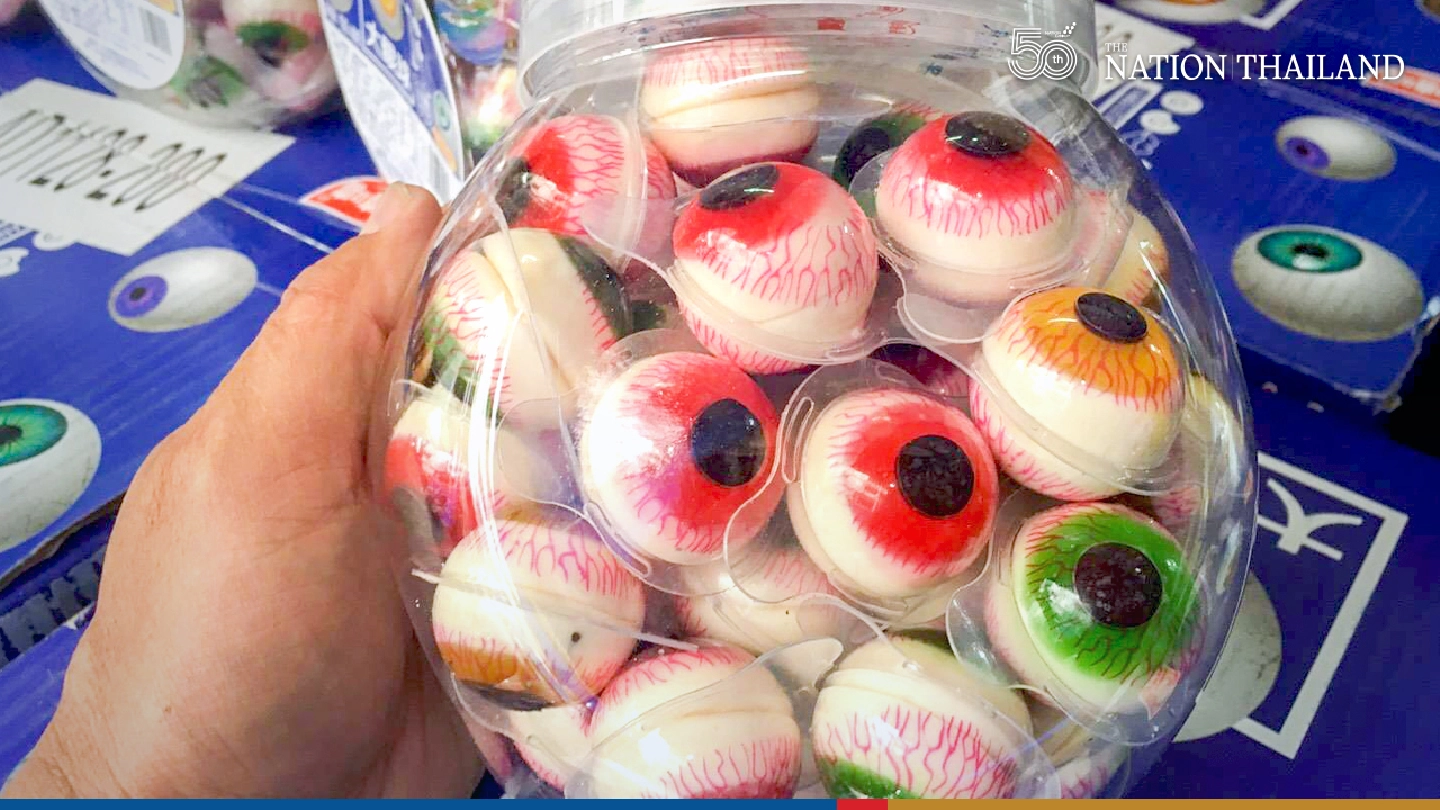 Yaowarat shopkeepers fined for selling illegal jellies after two children hospitalised Yaowarat shopkeepers fined for selling illegal jellies after two children hospitalised