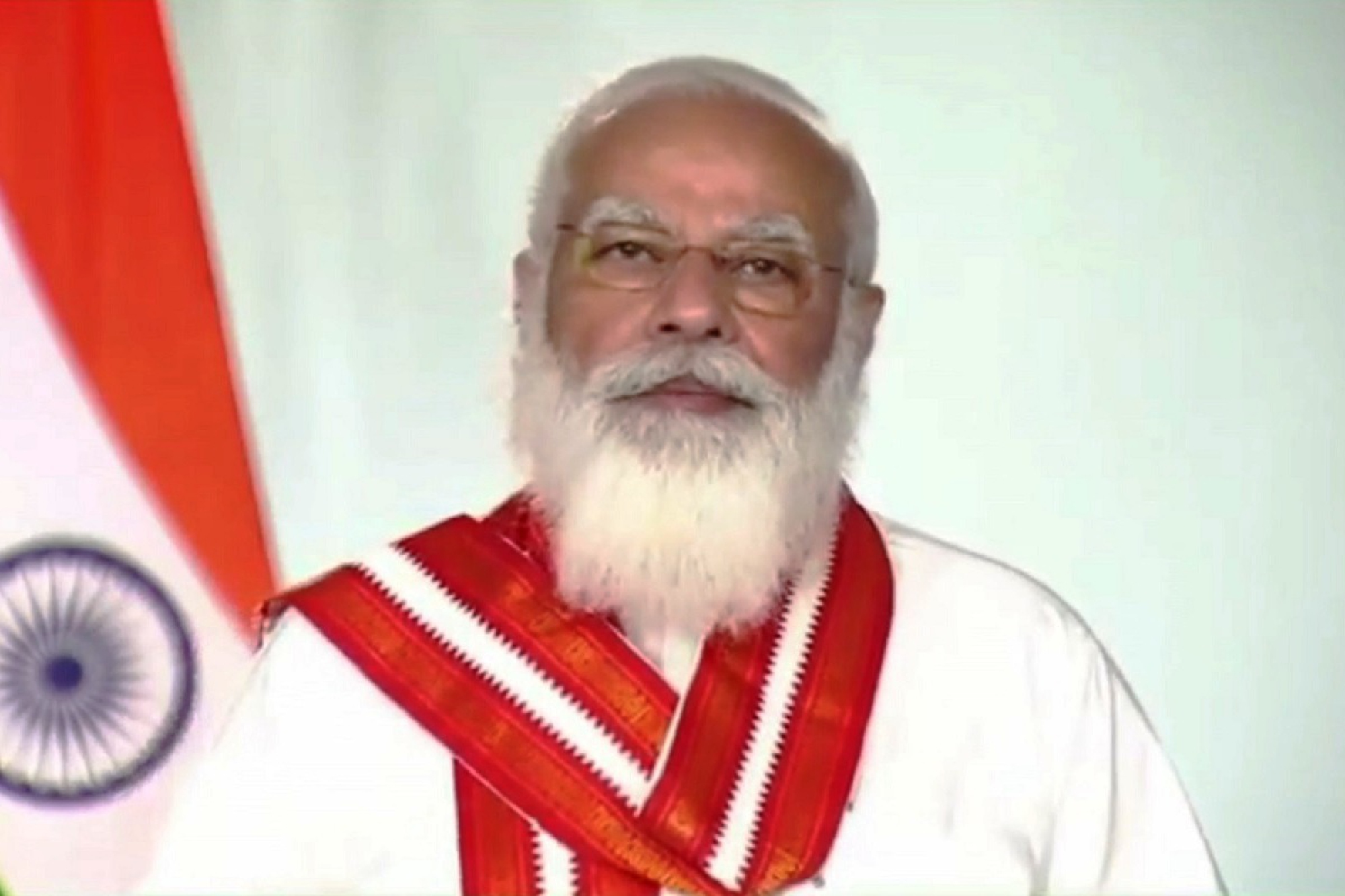 India clocks 3.68L new cases; PM reviews Covid staff strength