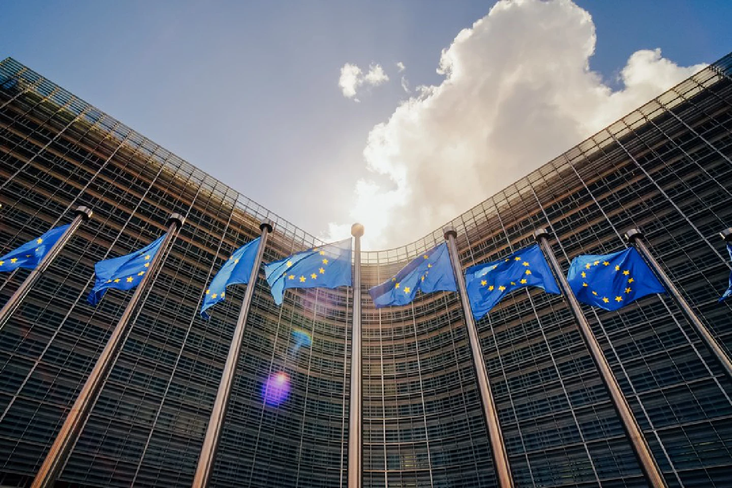 EU urged to seal deal on investment