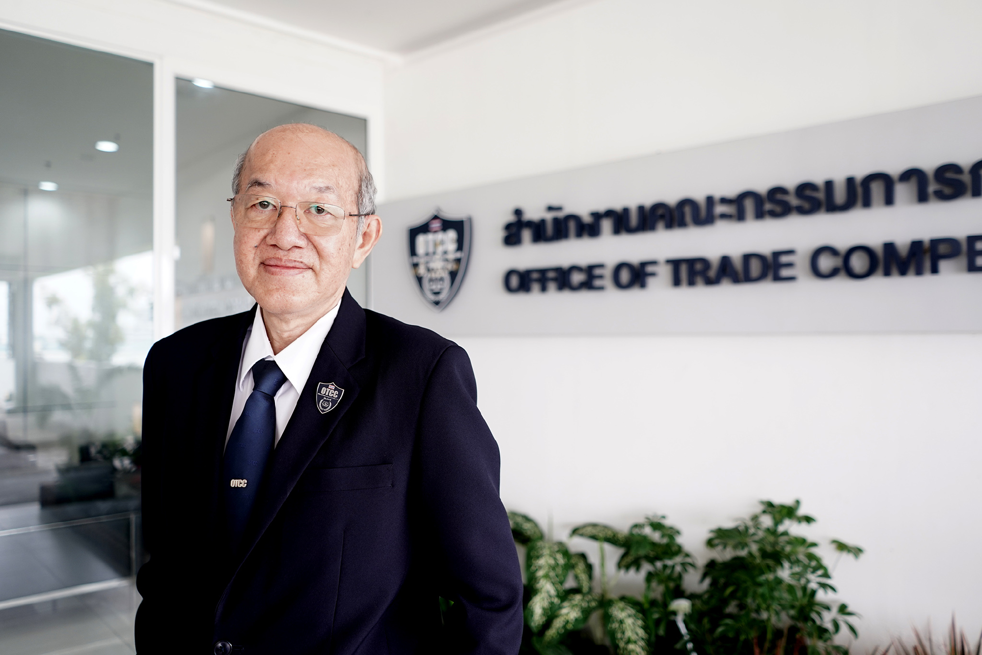 TCC warns Lhongs of any practices that may be deemed an offense, and action that will be taken if complaints regarding farmer exploitation are proven true.