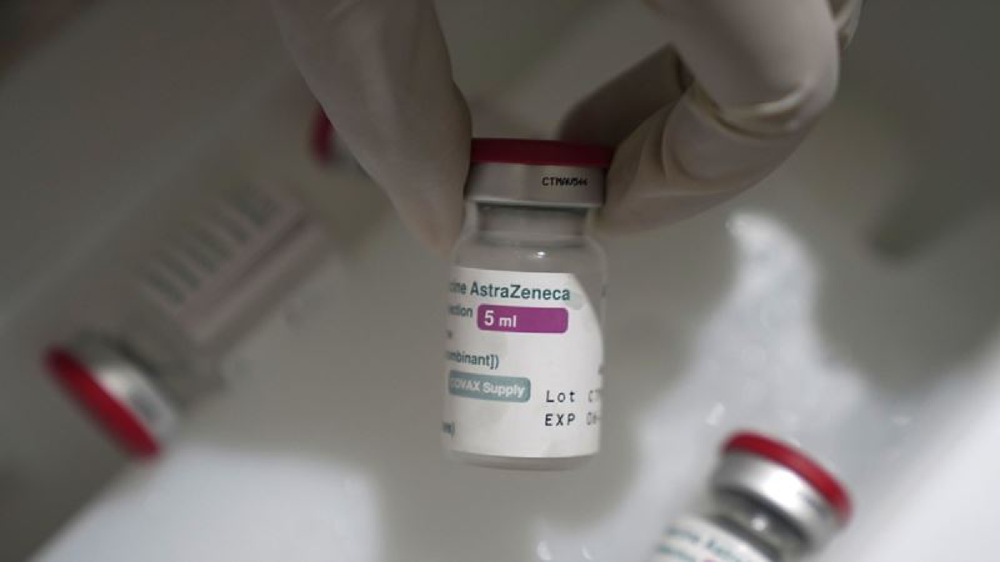 EU demands AstraZeneca court order to supply vaccine doses