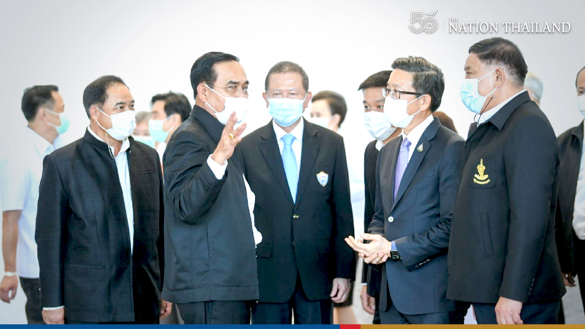 PM checks two more shop-and-jab stations in Bangkok malls