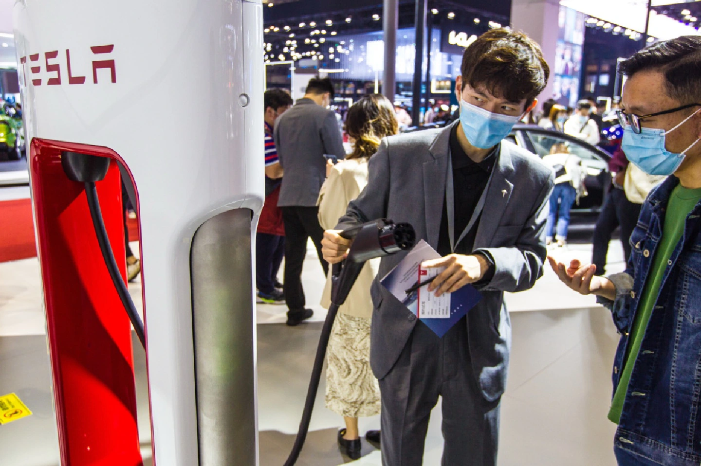 Tesla center in China to store local data Tesla center in China to store local data
