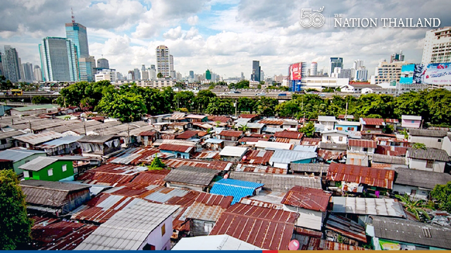Over 300 Covid-19 cases found in Klong Toei slums in April Over 300 Covid-19 cases found in Klong Toei slums in April