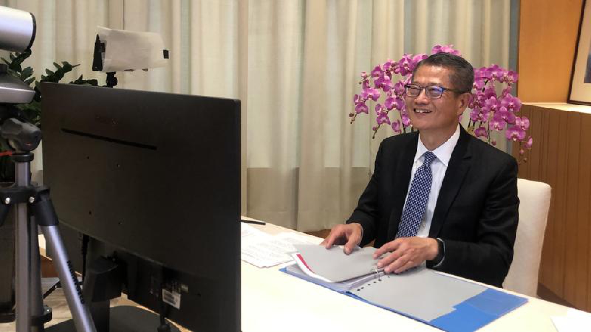 Chan reaffirms HKs position as global investment, trade hub