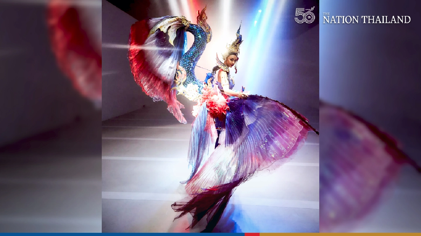 Designer captures gleaming beauty of Siamese Fighting Fish for Miss Universe pageant Designer captures gleaming beauty of Siamese Fighting Fish for Miss Universe pageant