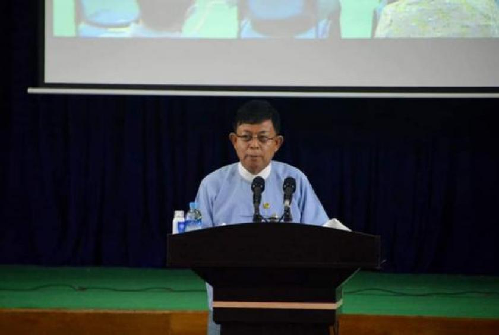 [Myanmar] More than Ks200 billion deposited in banks last week: Central Bank Vice Governor