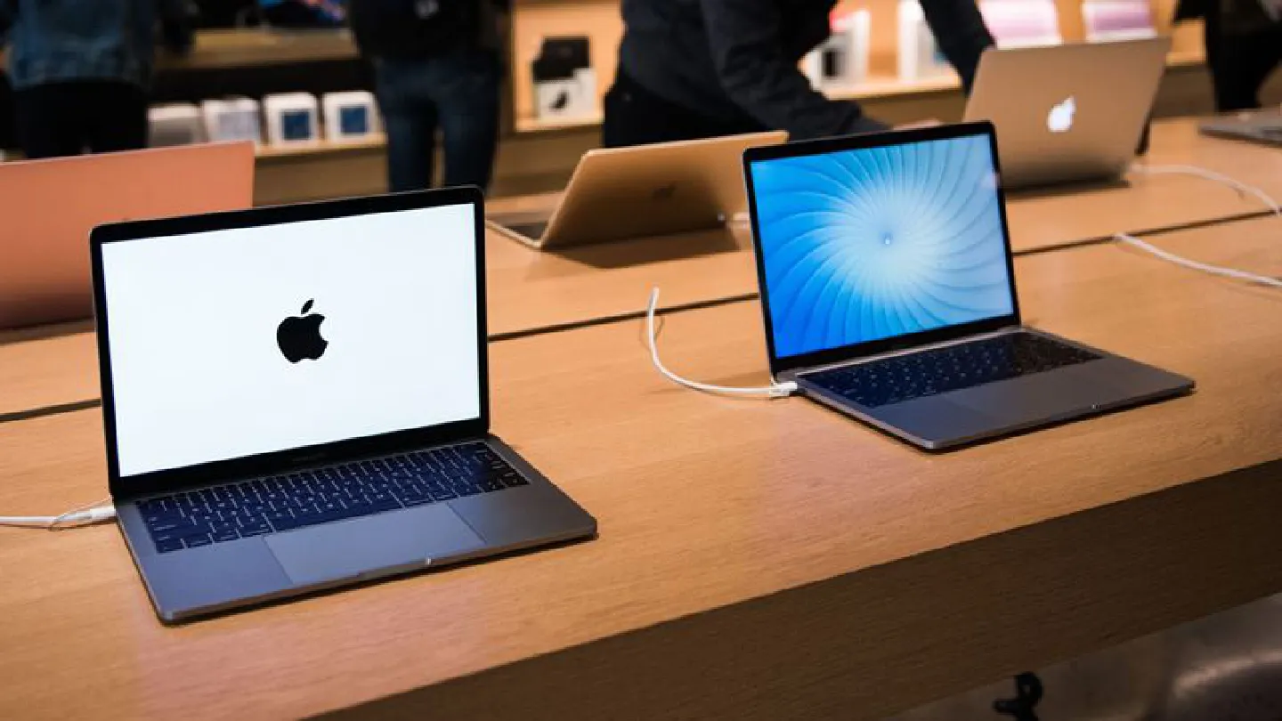 Apple readies MacBook Pro, MacBook Air revamps