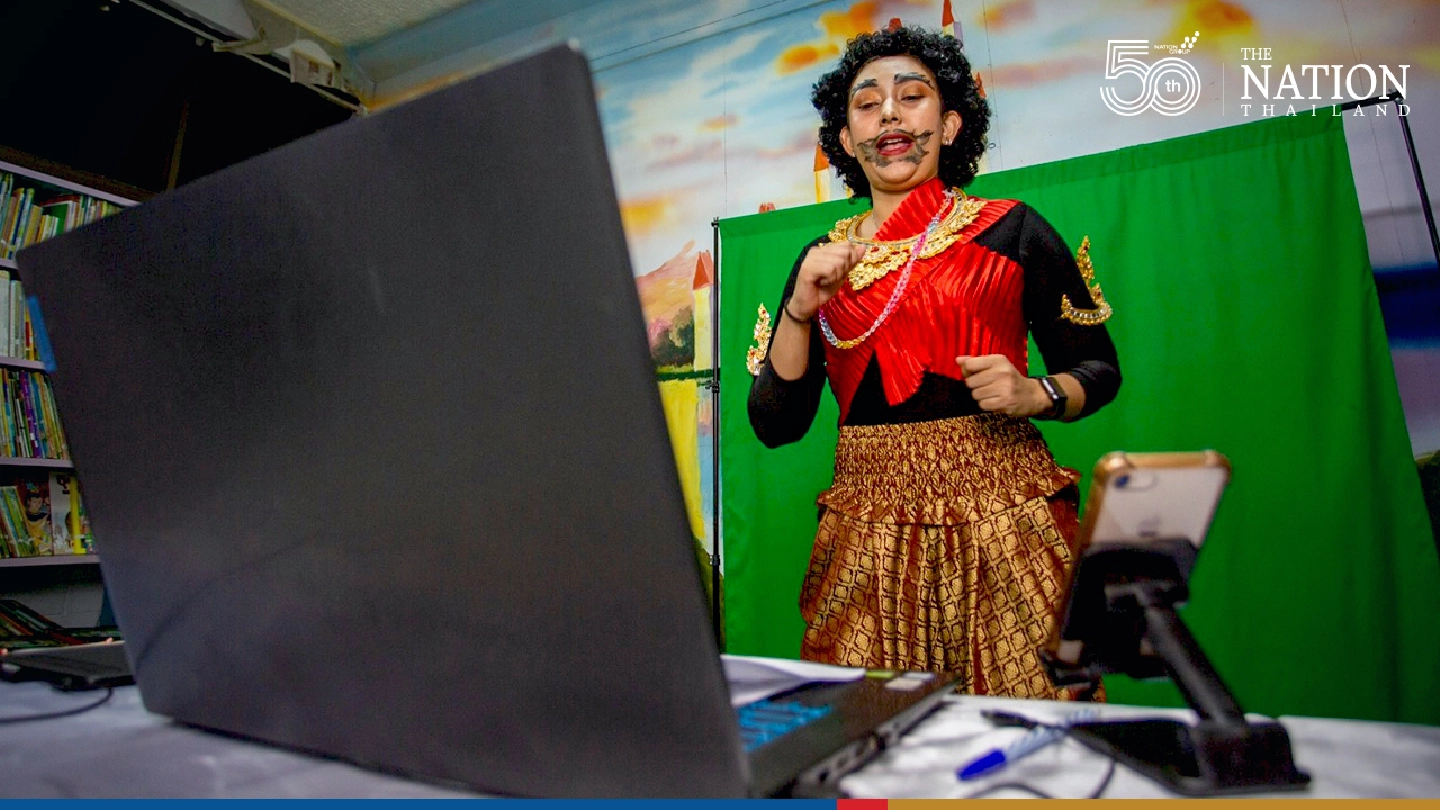 How teachers in a Bangkok school are catching the fancy of online students
