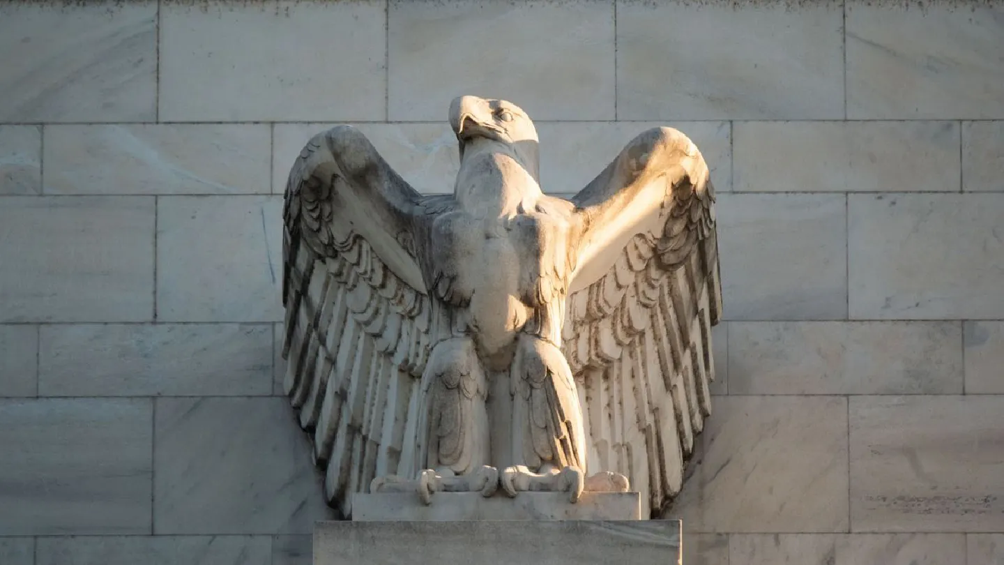 Fed poised to crawl onto knife edge to rein in record largesse Fed poised to crawl onto knife edge to rein in record largesse