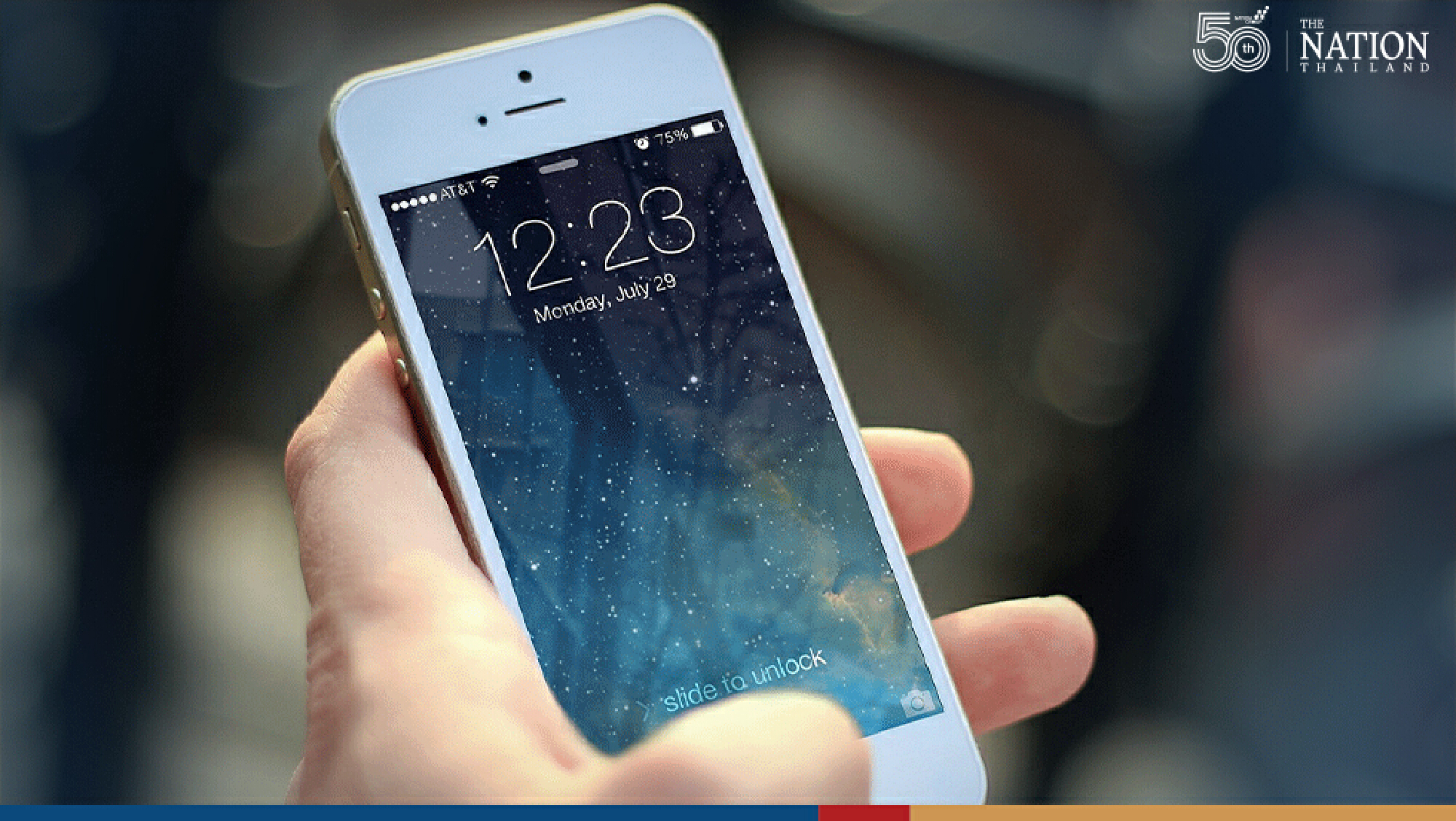 Apple settles lawsuit after iPhone techs posted womans explicit photos on Facebook, report says
