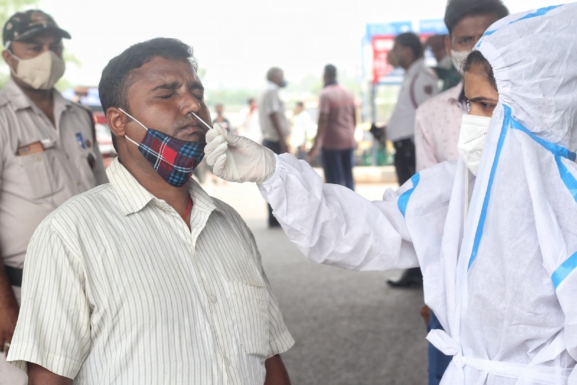 India witnesses 85% decline in new Covid cases after 75 days, informs Health Ministry