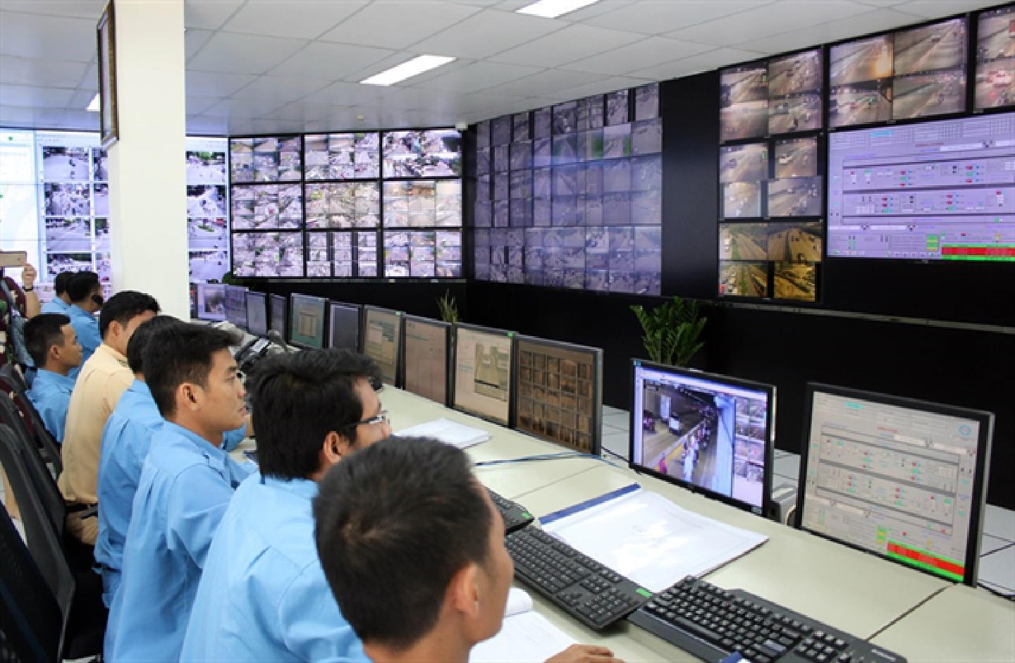 [Vietnam] Every citizen to have QR Code by 2025 in an effort to develop digital Government
