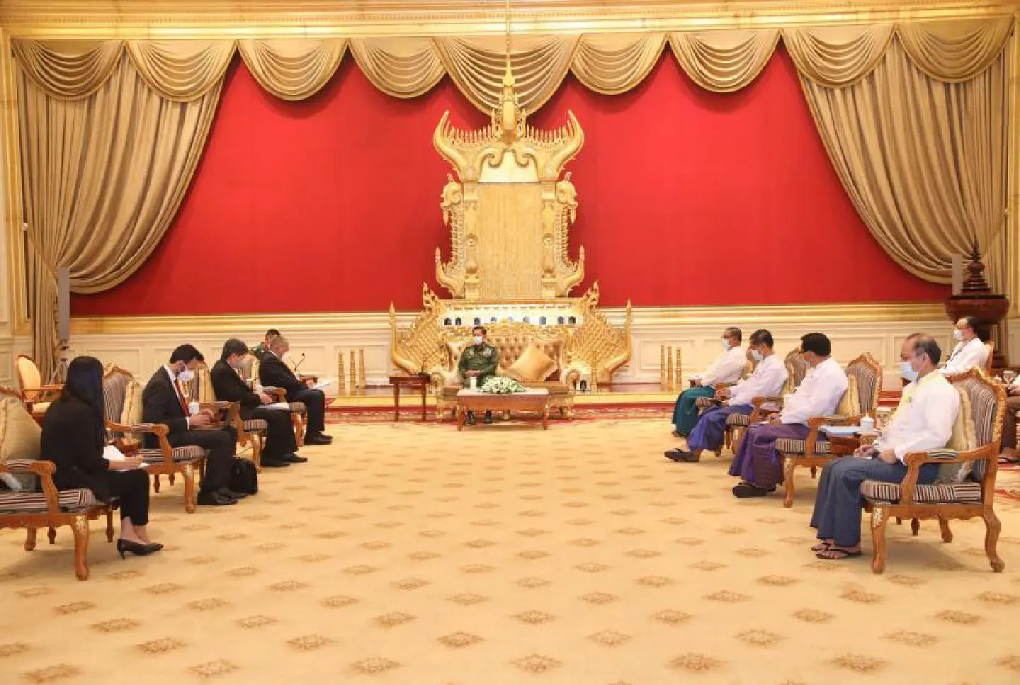 Asean envoys meet with Senior General Min Aung Hlaing
