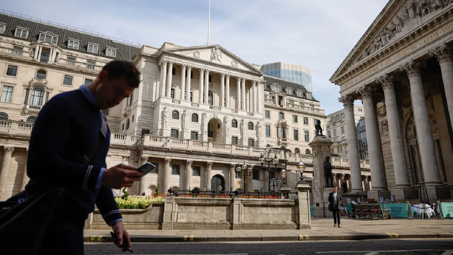 BOE warns against tightening too soon as inflation surges