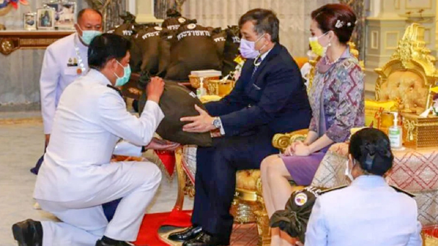 Their Majesties present support bags to hospital staff to mark Queens birthday