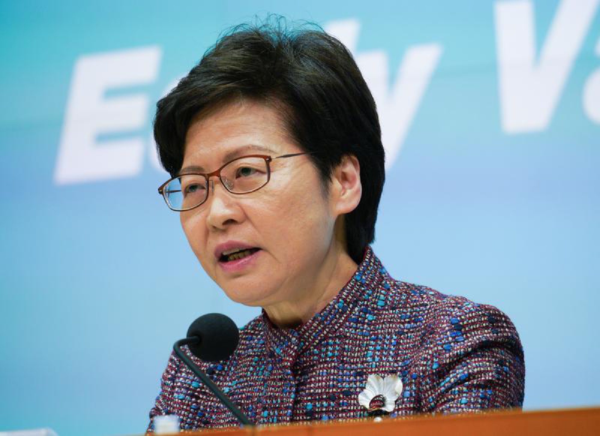 Hong Kong to cut quarantine time for vaccinated travelers