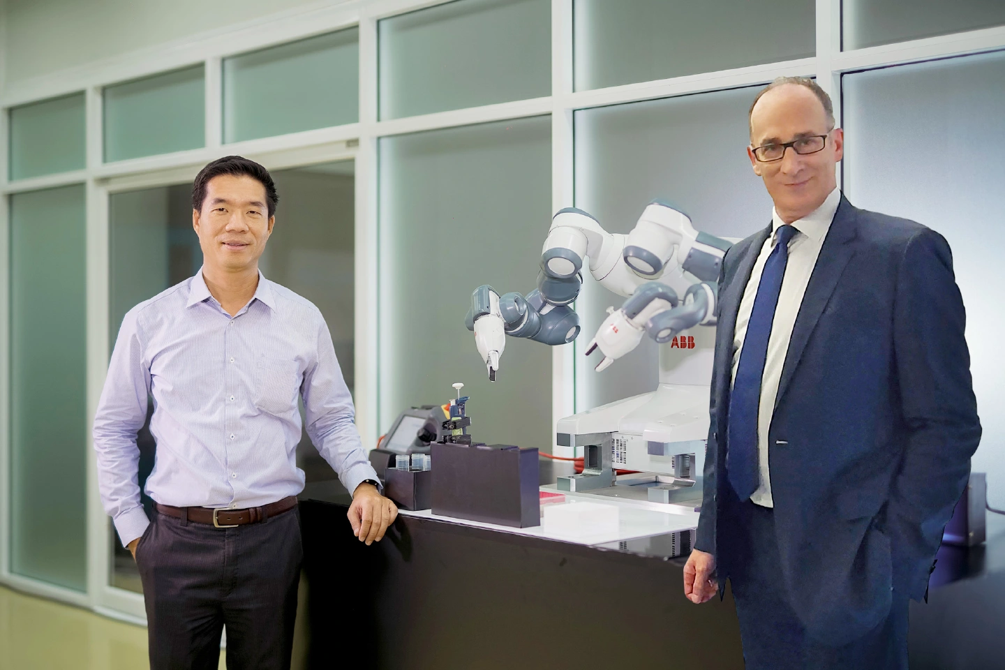 dtac and ABB partner on connected robotics