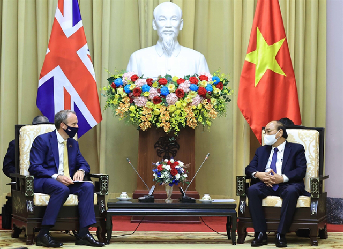 President Phúc urges deepening Vietnam-UK strategic partnership