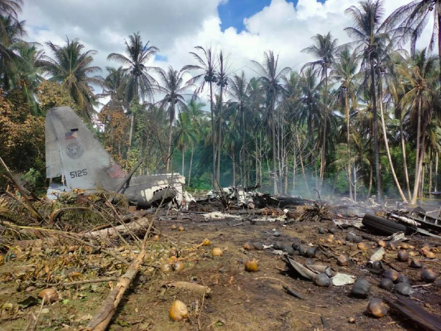 [Philippines] 42 military men, 3 civilians dead in C-130 plane crash in Sulu