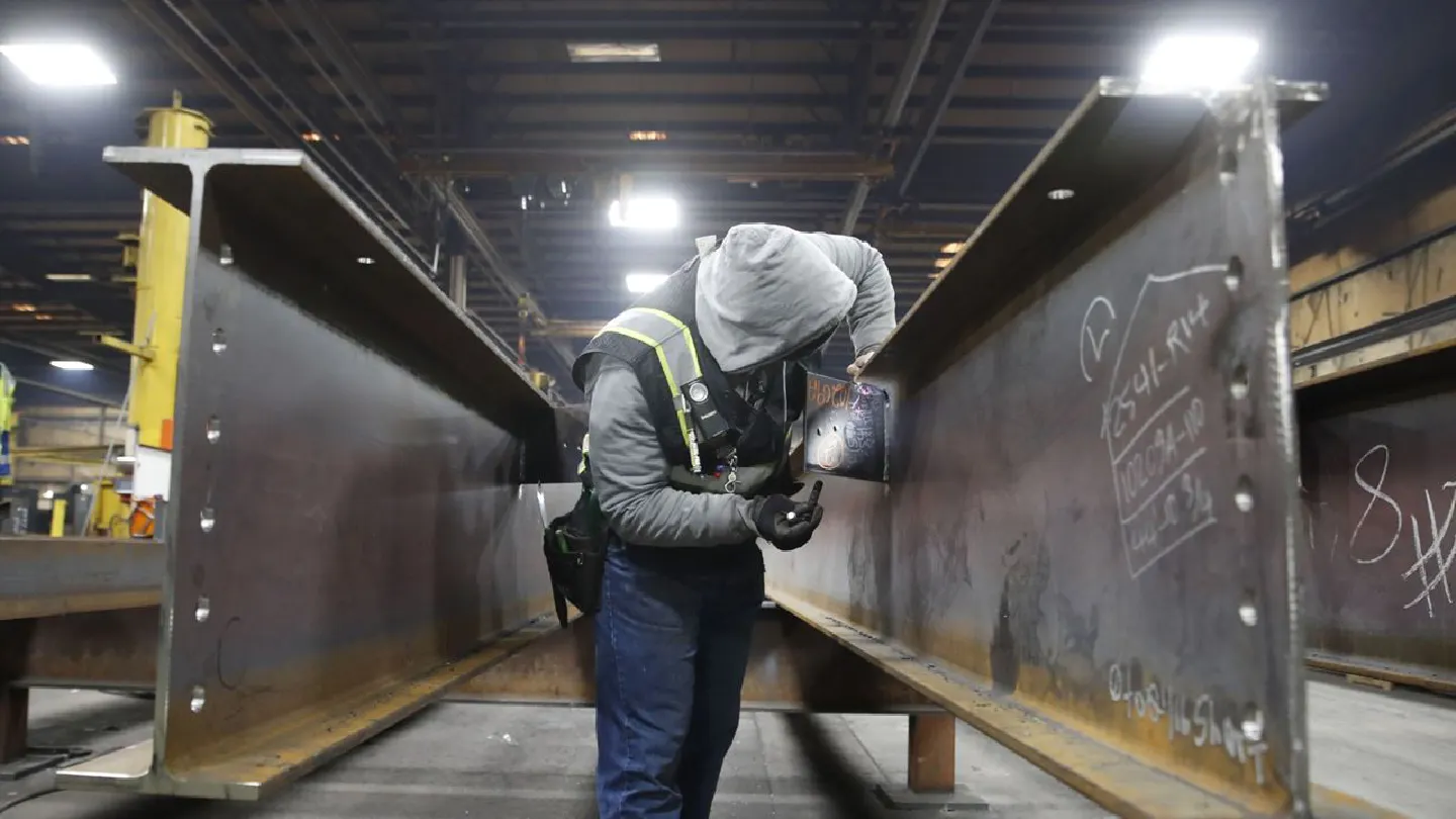 Jobless claims fall to pandemic low, underscoring U.S. rebound Jobless claims fall to pandemic low, underscoring U.S. rebound