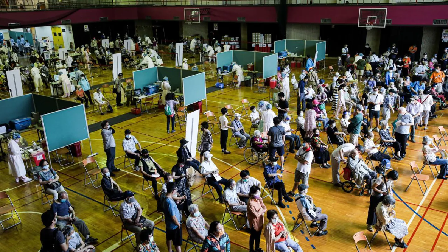 Taiwan to ease dining curbs but keeps mask mandate, ban on bars Taiwan to ease dining curbs but keeps mask mandate, ban on bars