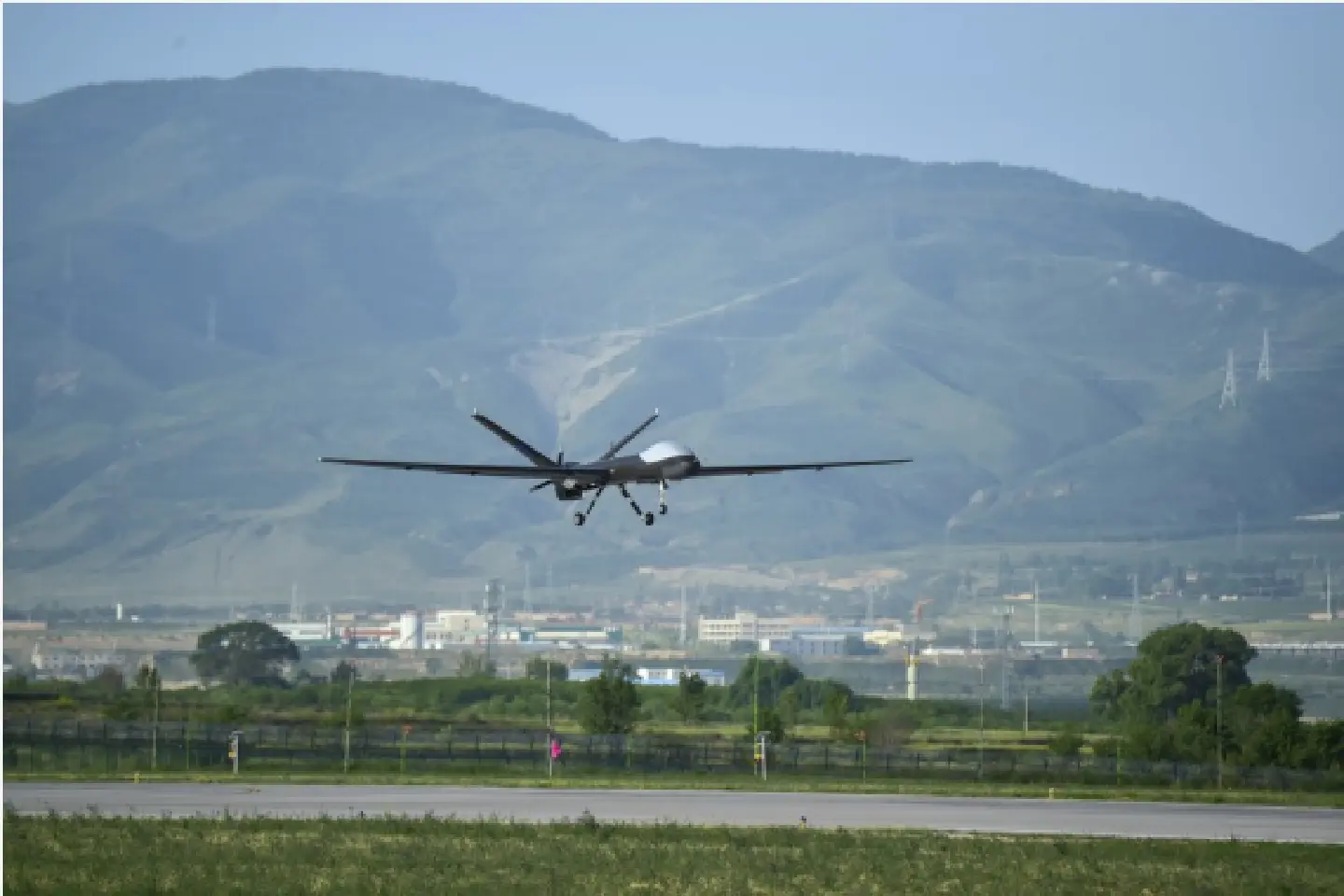 China deploys UAV for telecom restoration in rain-hit Henan China deploys UAV for telecom restoration in rain-hit Henan