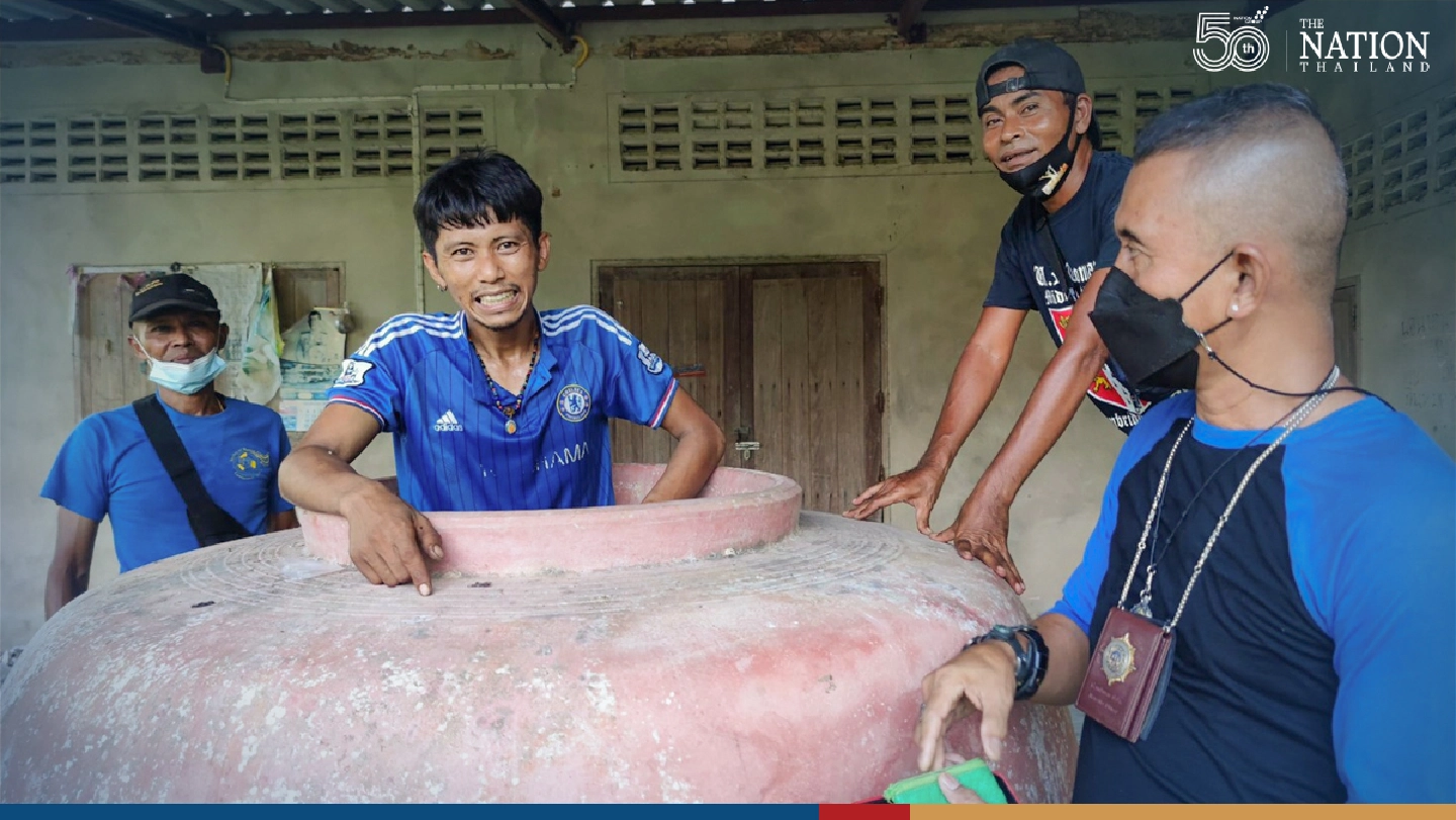 Alleged drug dealer and teen arrested in Nakhon Si Thammarat