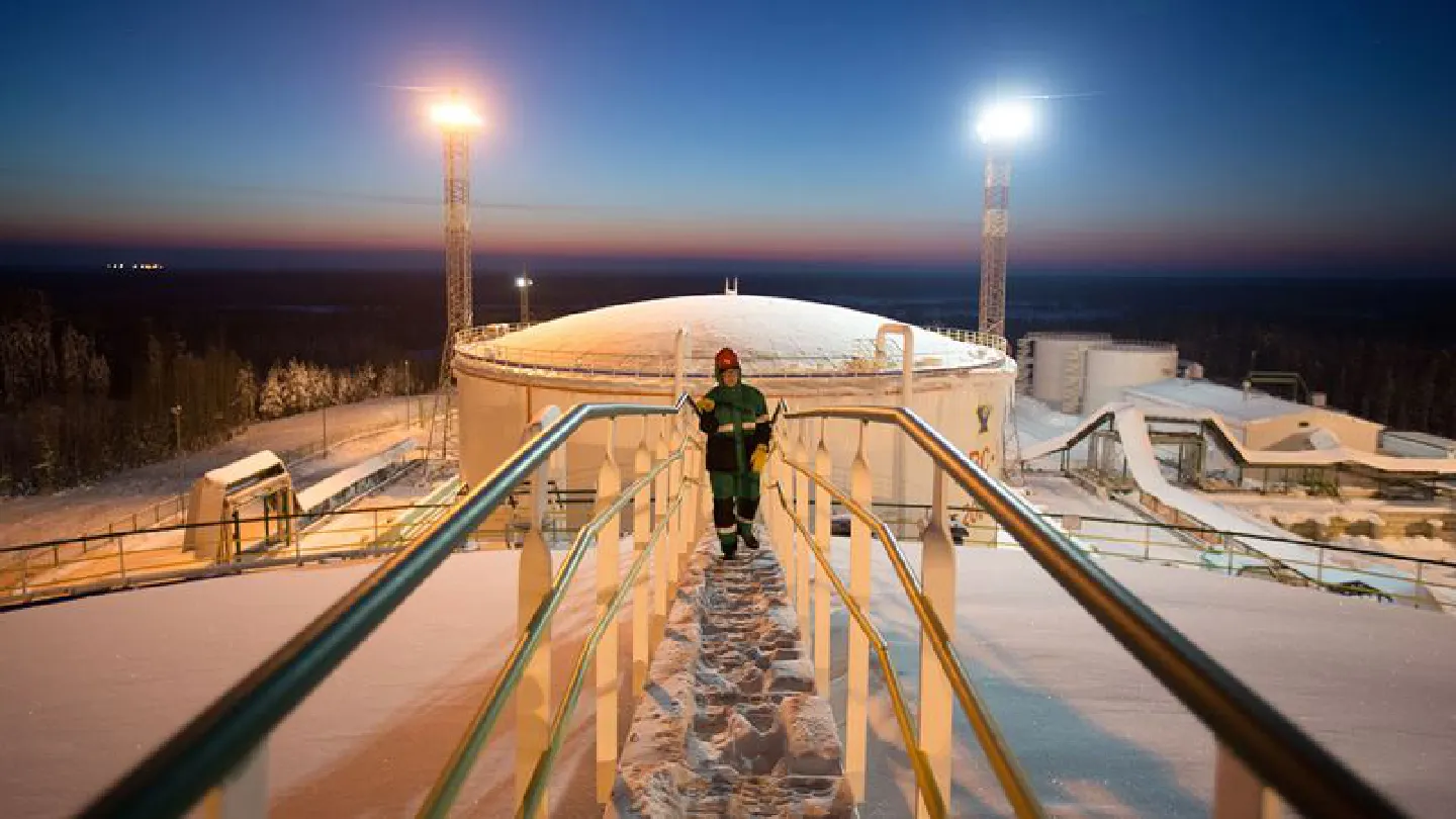 Saudis, Russia in tentative deal for gradual oil-output hike Saudis, Russia in tentative deal for gradual oil-output hike