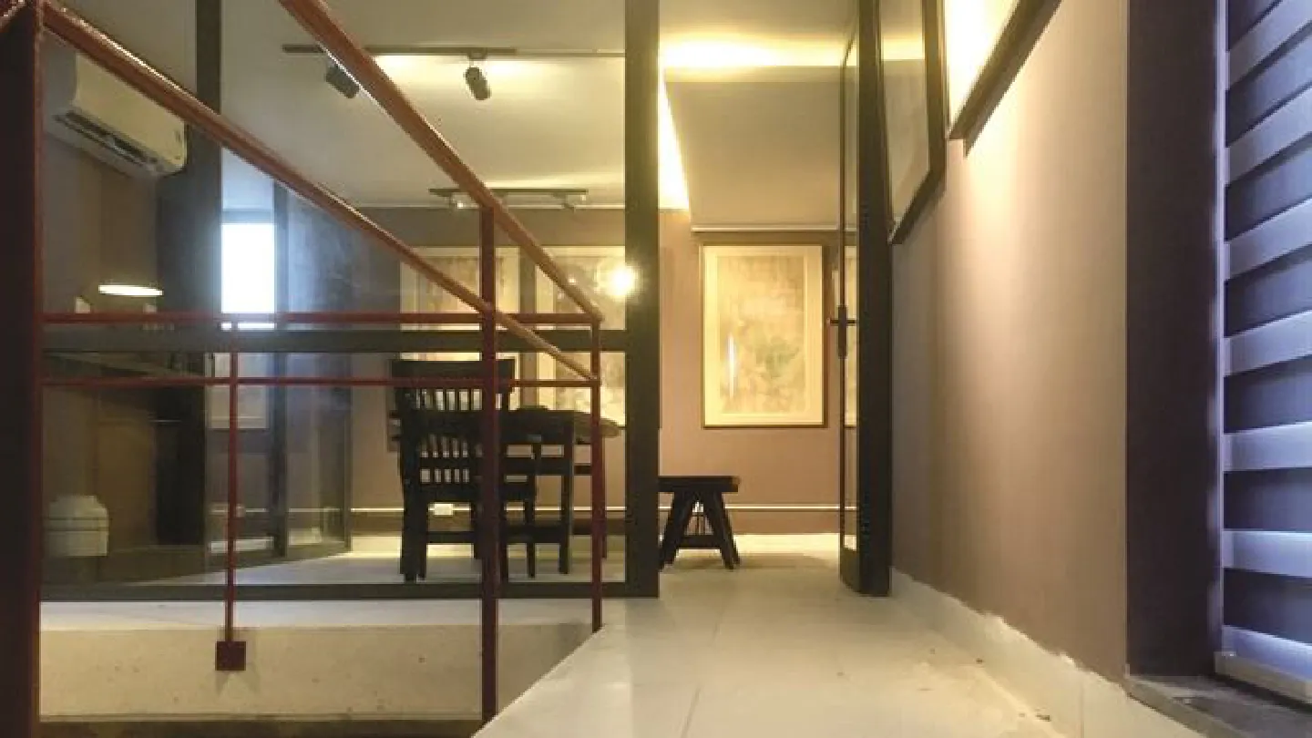 Artist opens space to preserve and develop dó painting