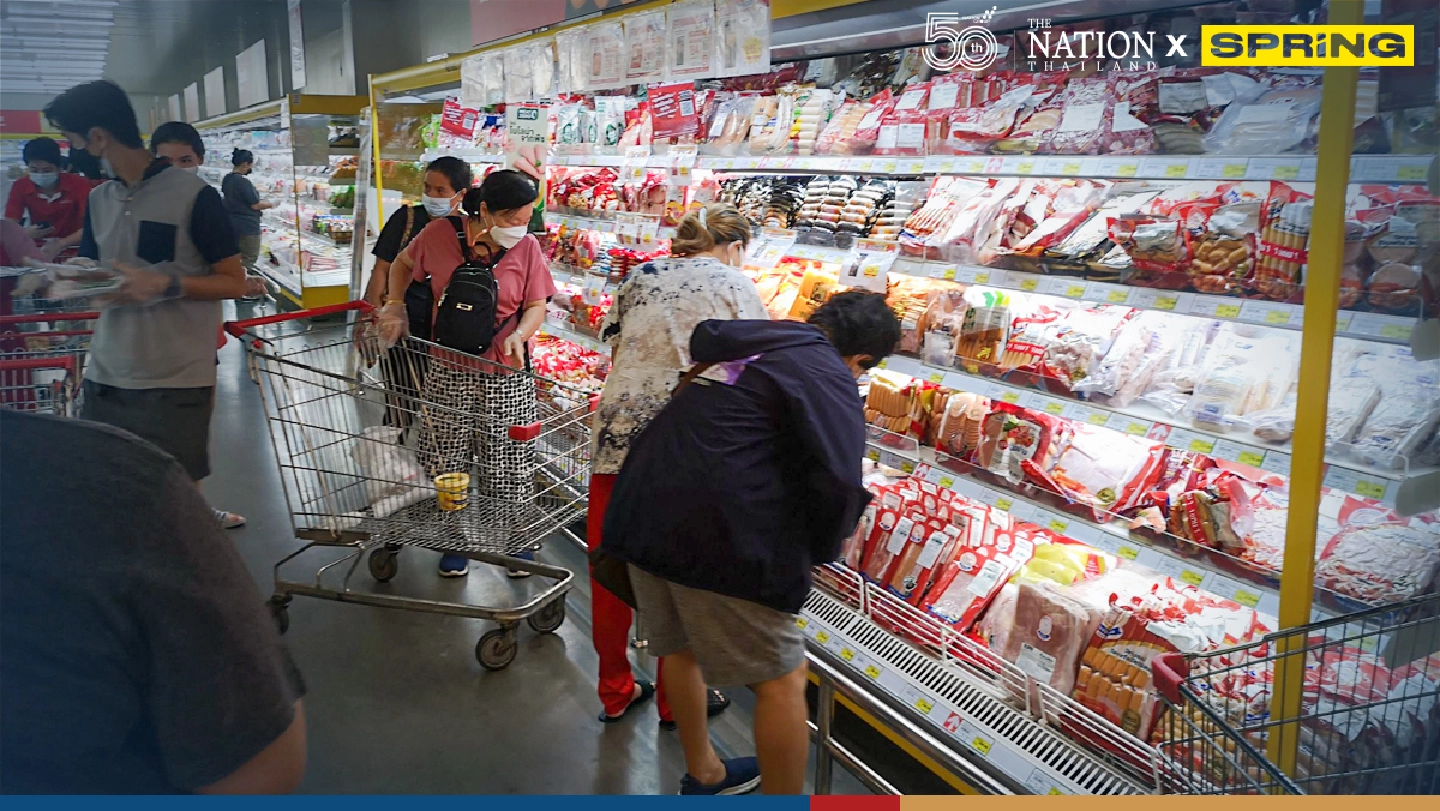 Shopping frenzy as people stock up ahead of possible lockdown Shopping frenzy as people stock up ahead of possible lockdown