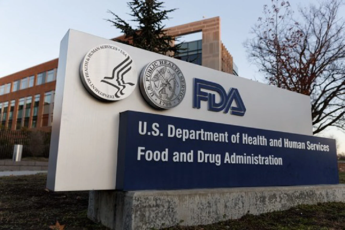 U.S. FDA approves 3rd dose of COVID-19 vaccines for immunocompromised people