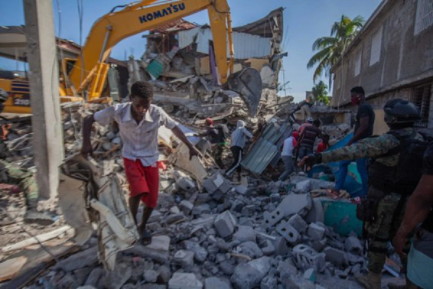 Haiti quake death toll hits 1,419