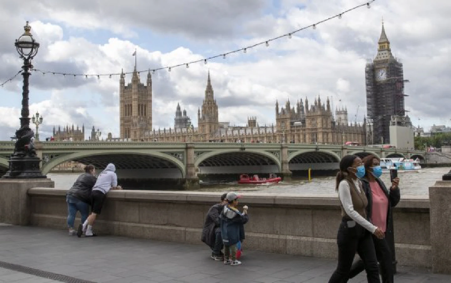 UK records another 38,046 COVID-19 cases