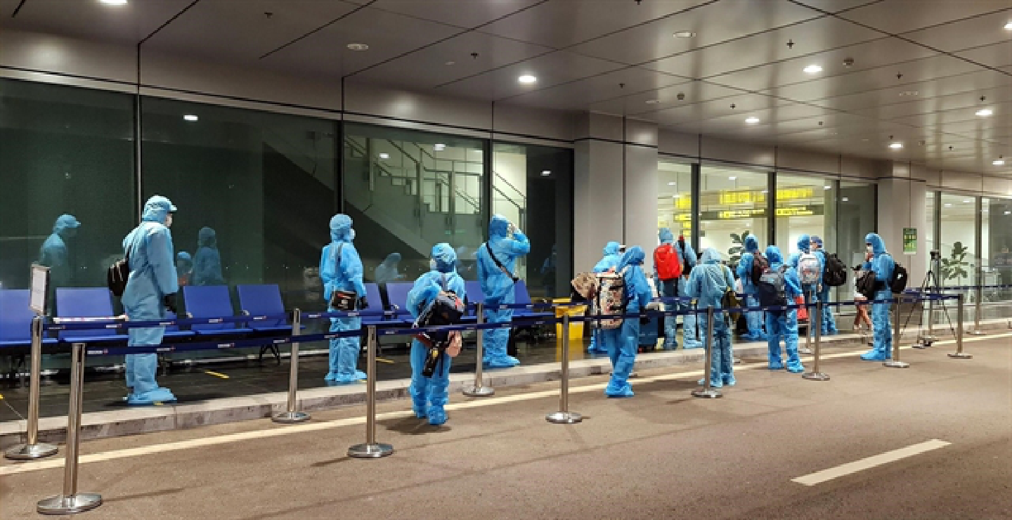 Vietnam cuts quarantine for fully vaccinated arrivals to 7 days: Health ministry Vietnam cuts quarantine for fully vaccinated arrivals to 7 days: Health ministry