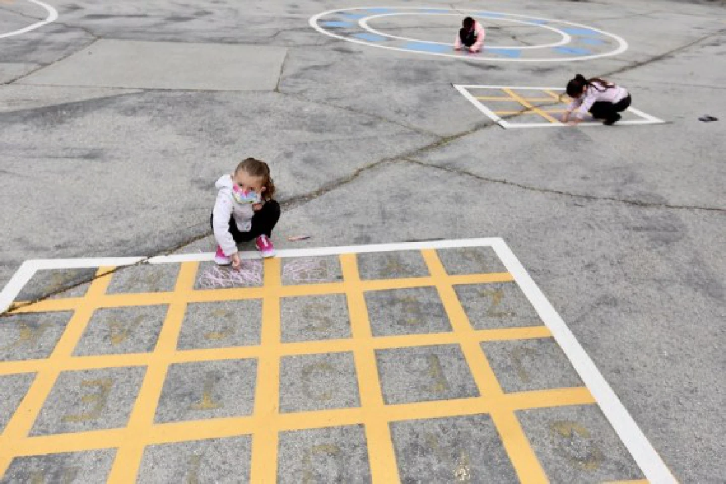 Over 1 mln U.S. kids not enroll in local schools amid COVID-19
