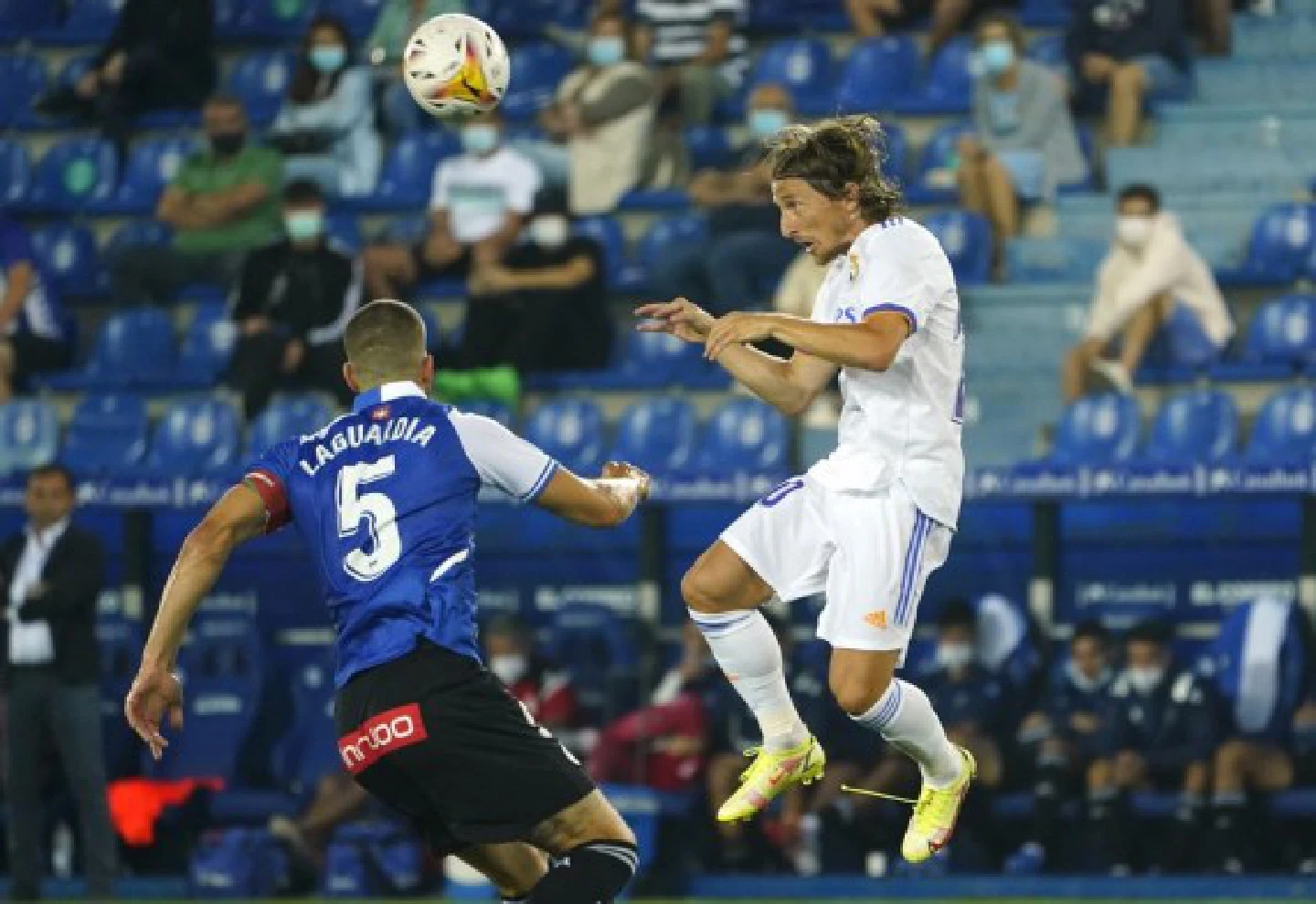 Real Madrid kick off season with 4-1 win away to Alaves