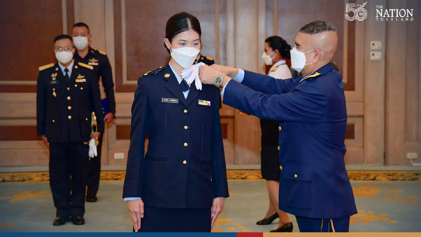 Air Force chief promotes Olympic taekwondo queen Panipak Air Force chief promotes Olympic taekwondo queen Panipak