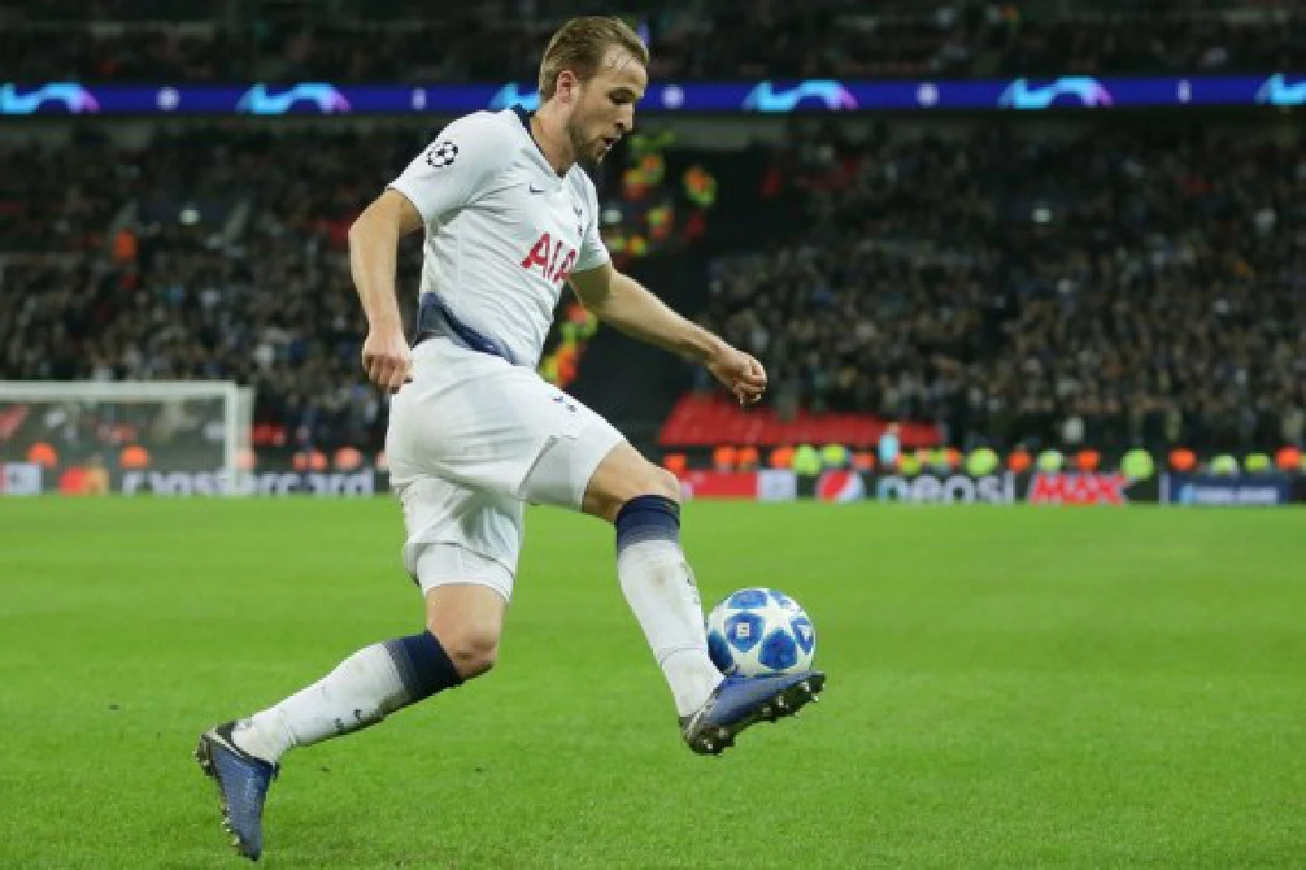 Kane confirms staying at Tottenham this season Kane confirms staying at Tottenham this season