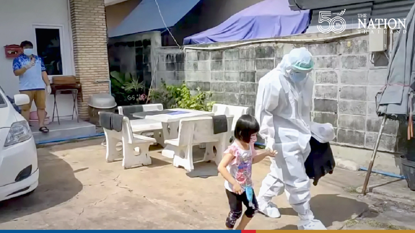 Kind gesture by Si Sa Ket police towards Covid-infected 4-year-old