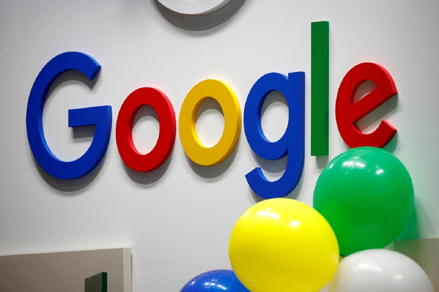 Google fights back, says it brings W11.9tr economic benefits to Korea Google fights back, says it brings W11.9tr economic benefits to Korea