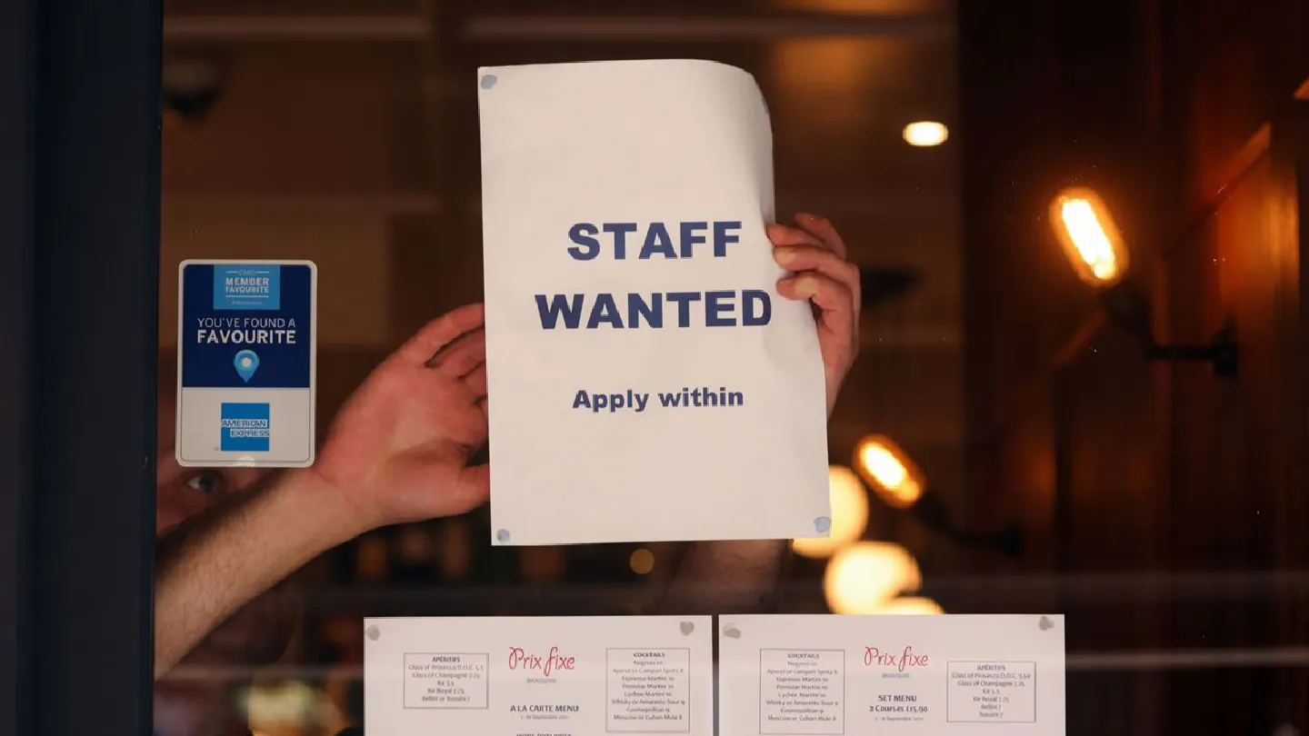 U.K. worker shortage sparks rare blue-collar wage boom