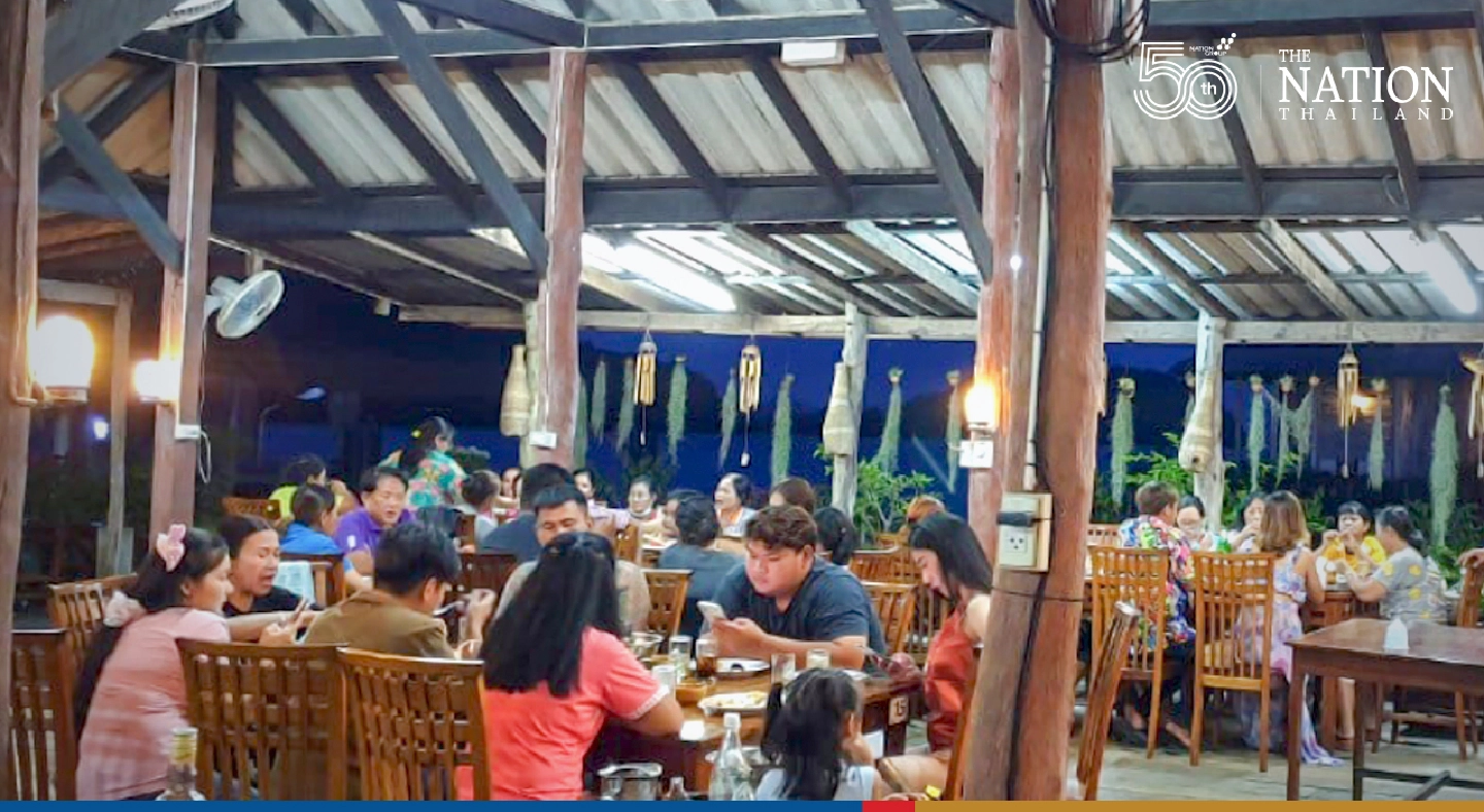 Bangkokians can dine in restaurants, but no buffets allowed