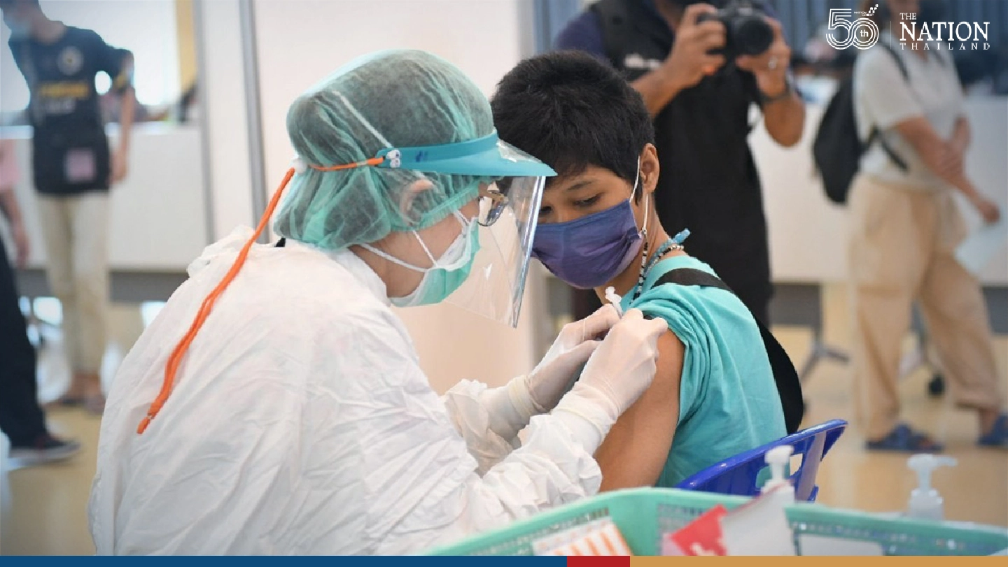 Majority of Bangkok students want a Covid jab: governor