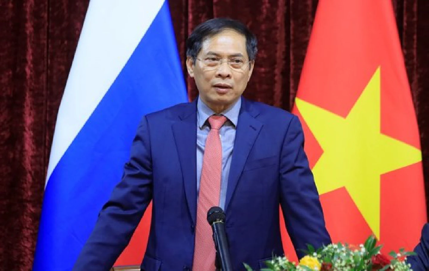 Vietnam seeks help from Russia in the transfer of vaccine technology