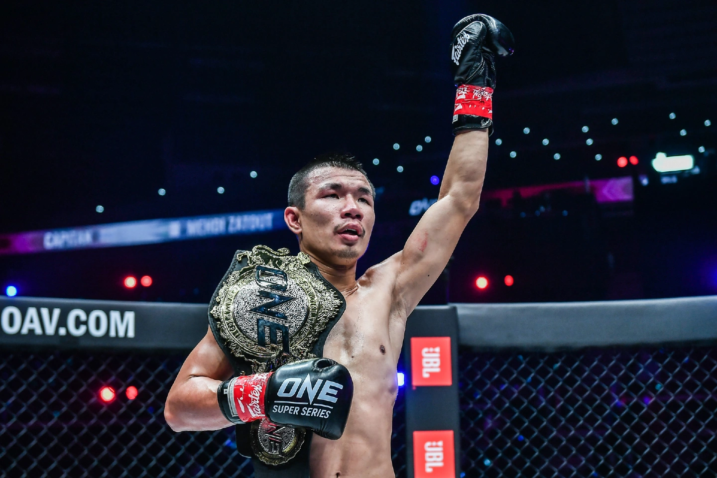 Ok Rae Yoon Shocks Christian Lee To Win ONE Lightweight World Title In Five-Round Thriller Ok Rae Yoon Shocks Christian Lee To Win ONE Lightweight World Title In Five-Round Thriller