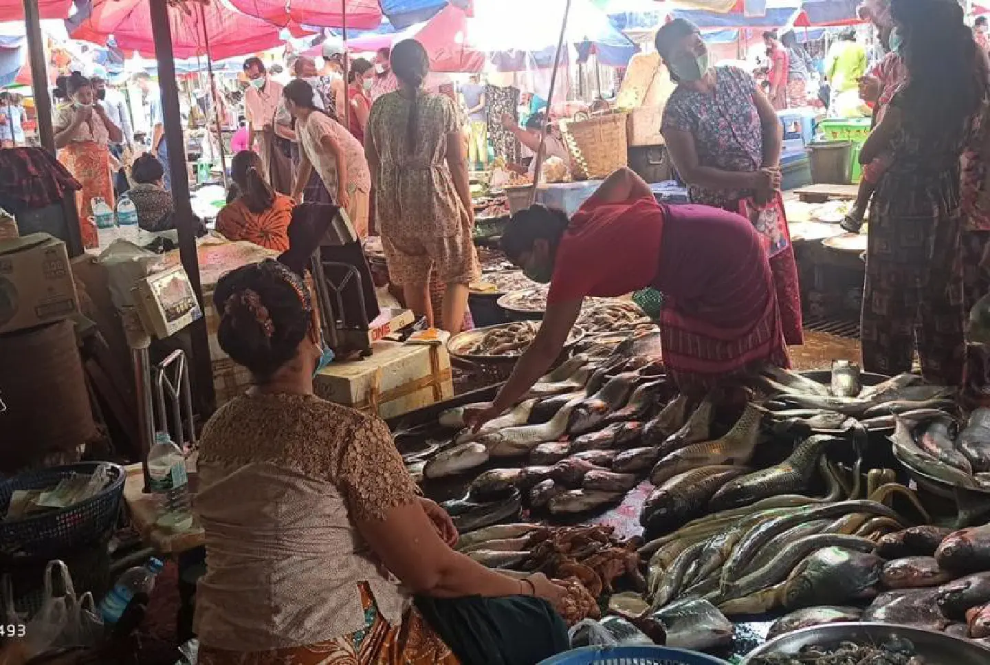 Currency depreciation and skyrocketing prices pose major threat to Myanmar people Currency depreciation and skyrocketing prices pose major threat to Myanmar people