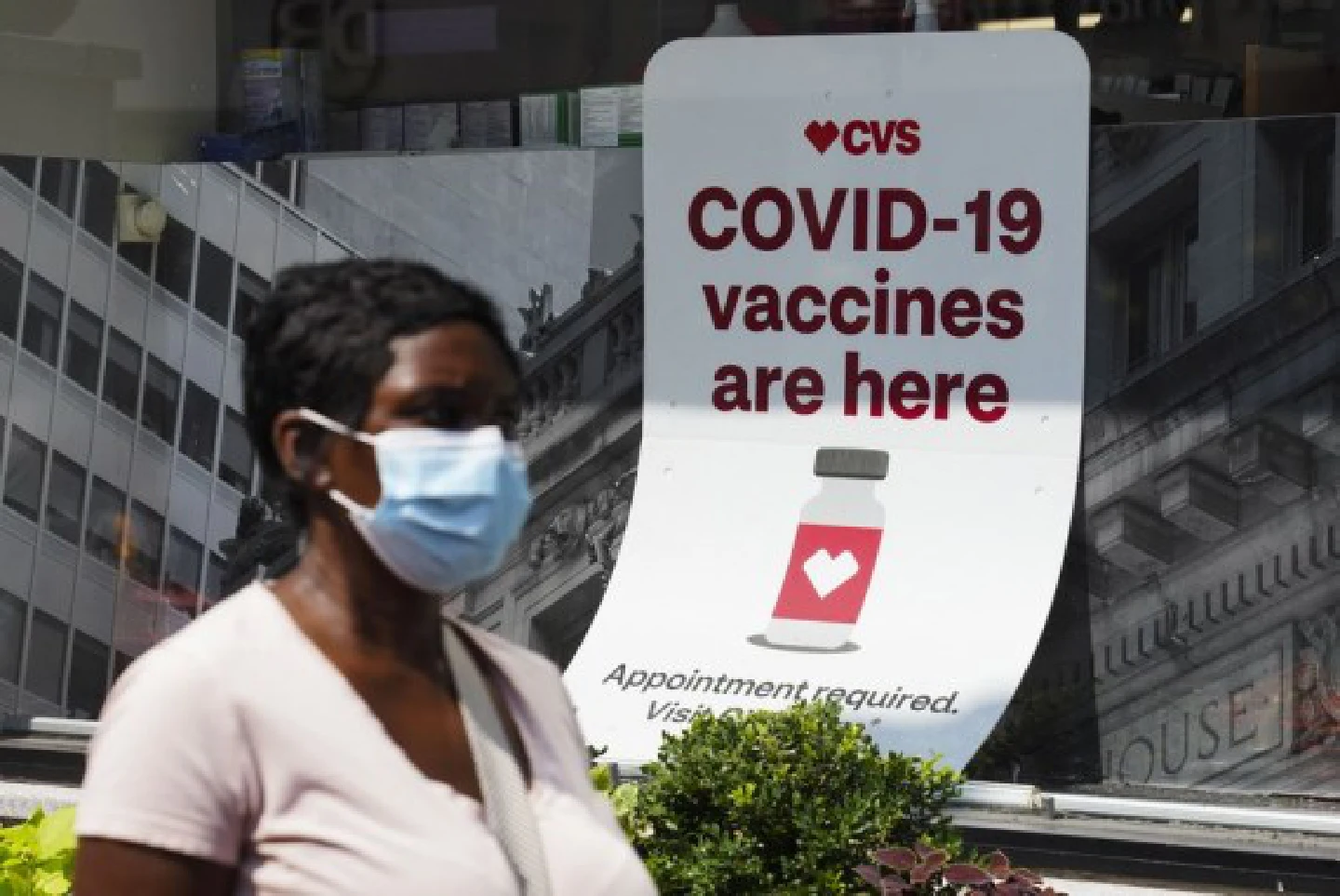 COVID-19 vaccine for younger children, booster shot halfway prepared in U.S.