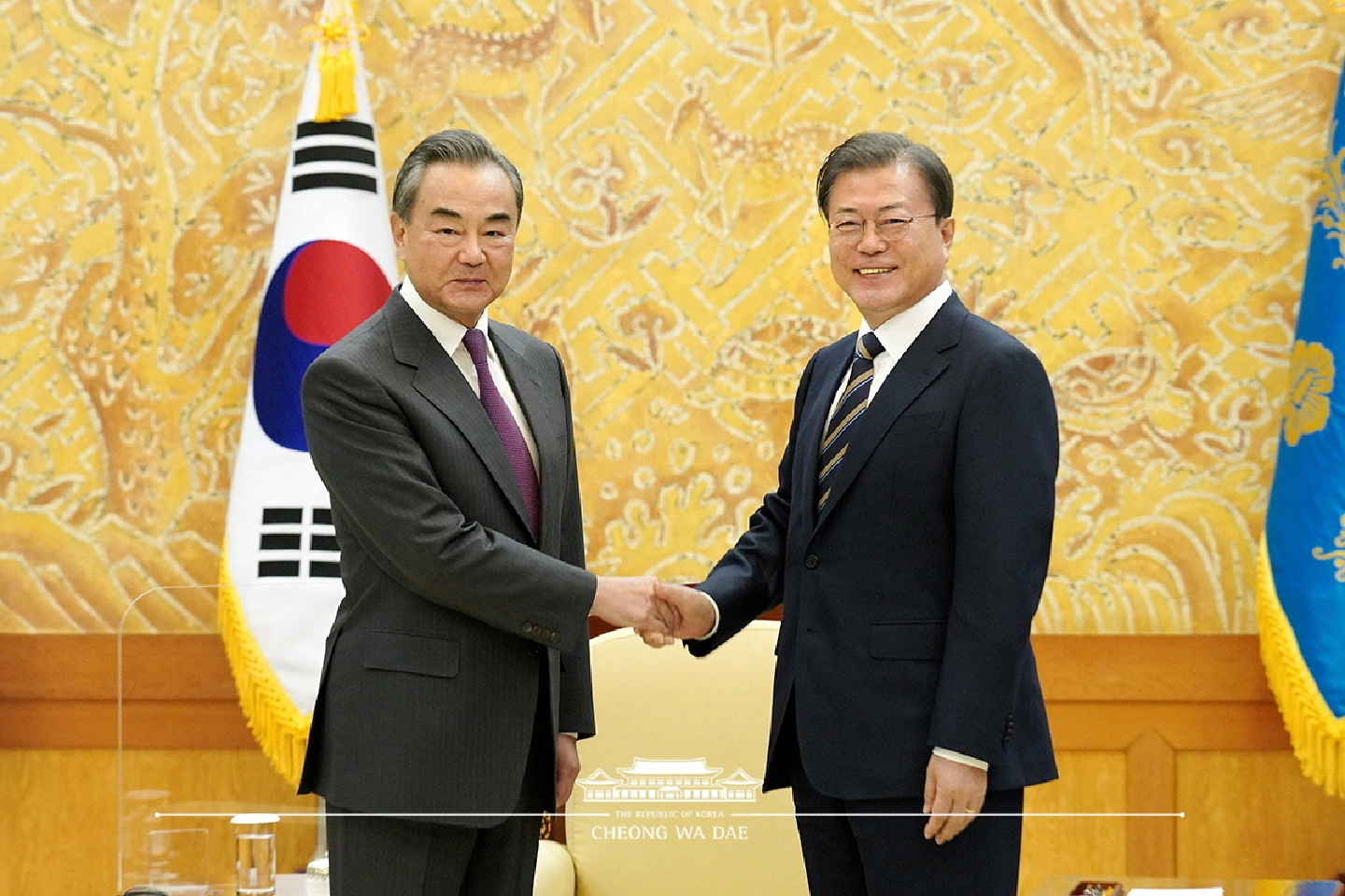 Chinese FM arrives in Seoul in latest effort to bolster regional ties